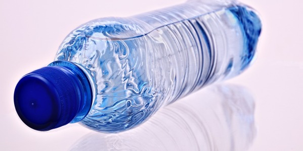 Eau du robinet, Cristaline ou eau osmosée : quelle est la meilleure pour votre santé ?